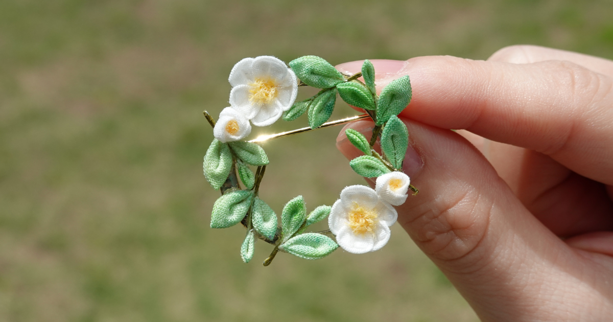 こびとの農園 お茶のブローチ