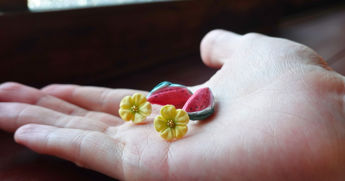 つまみ細工「スイカのピアス・イヤリング」