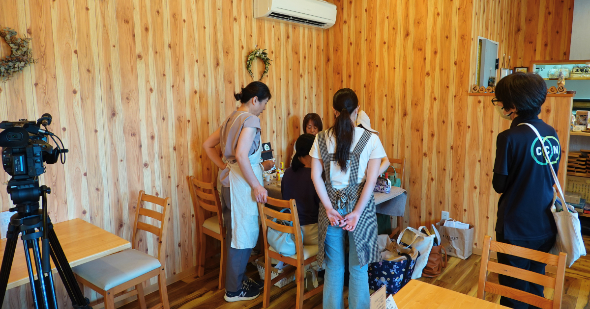 【ワークショップ実施報告】2025年9月15日（月・祝）こびとの農園×Cafe Licorice (カフェ リコリス)「ハロウィンフレーム」