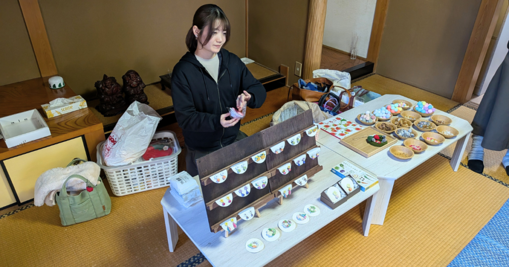 【ワークショップ実施報告】2025年11月23日（日）こびとの農園×PlusOneSchool「イチゴの小さなクリスマスリース」 作品展示