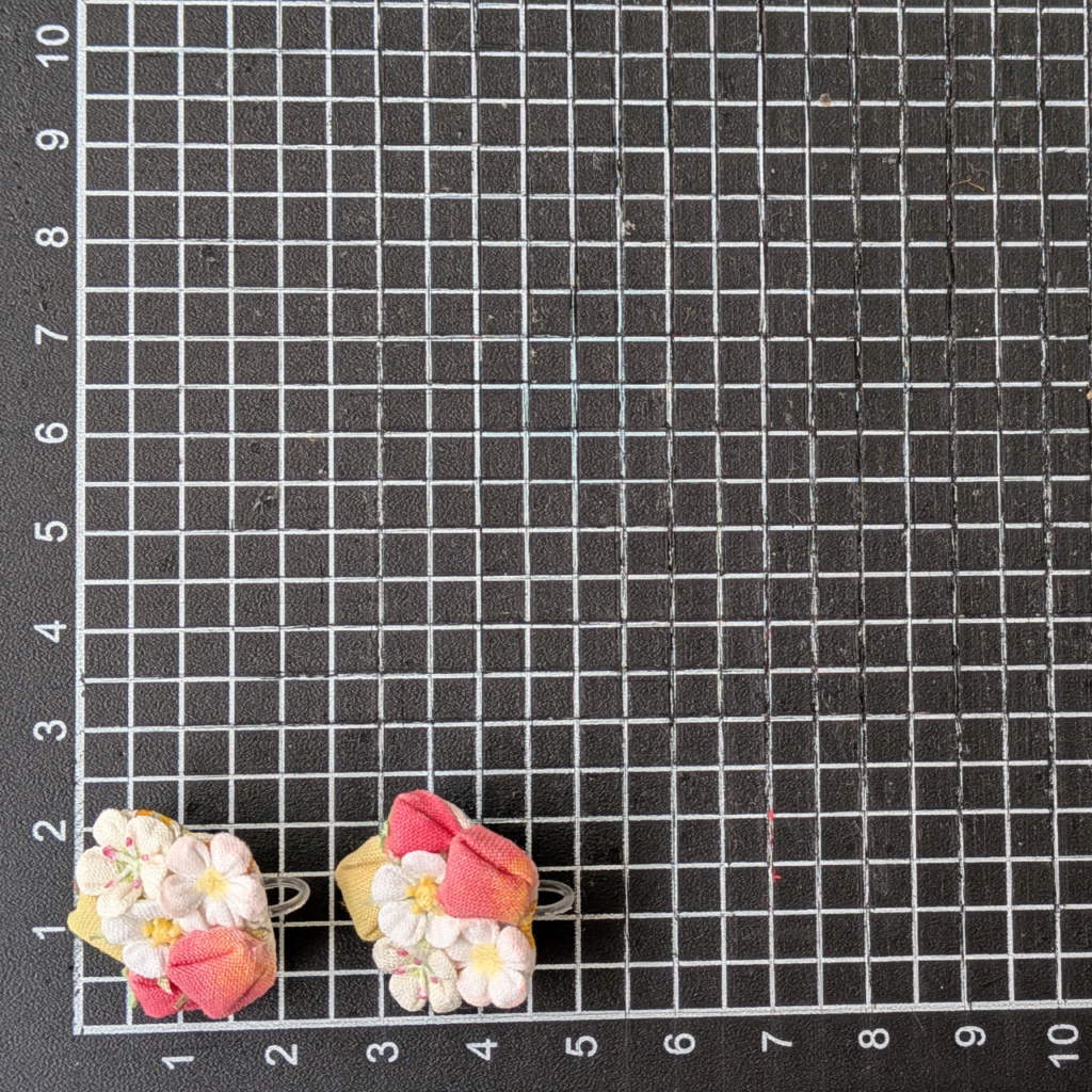 【オーダー品】つまみ細工「フルーツ詰め合わせの耳飾り」 (サイズ確認)